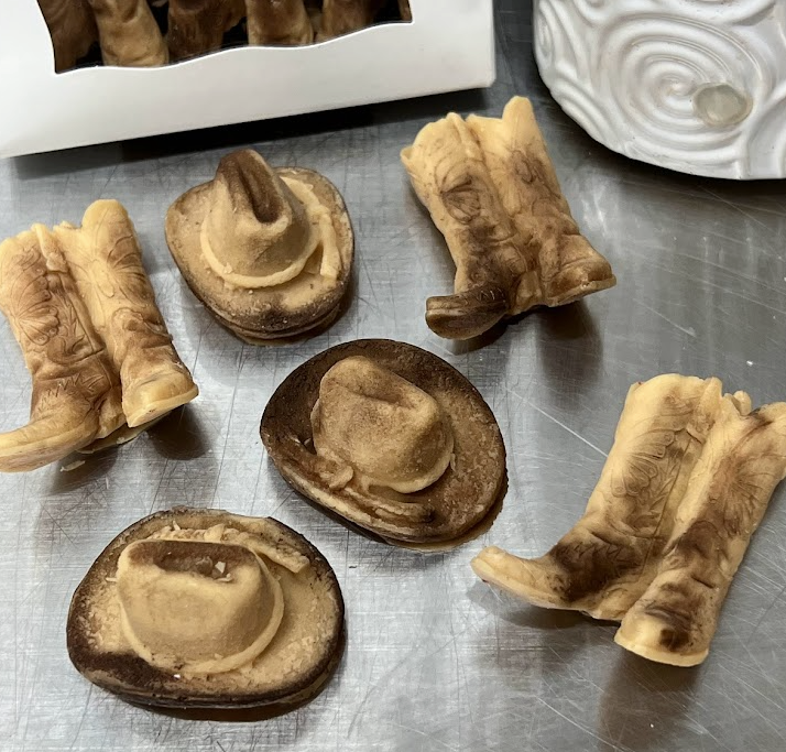 COWBOY COWGIRL BOOTS & HAT wax melts | Suede Embers | 4 oz