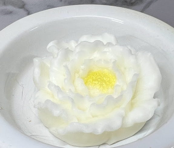 GARDENIAS Realistic Floral Flower Wax Melts | 4 Melts | 4 oz