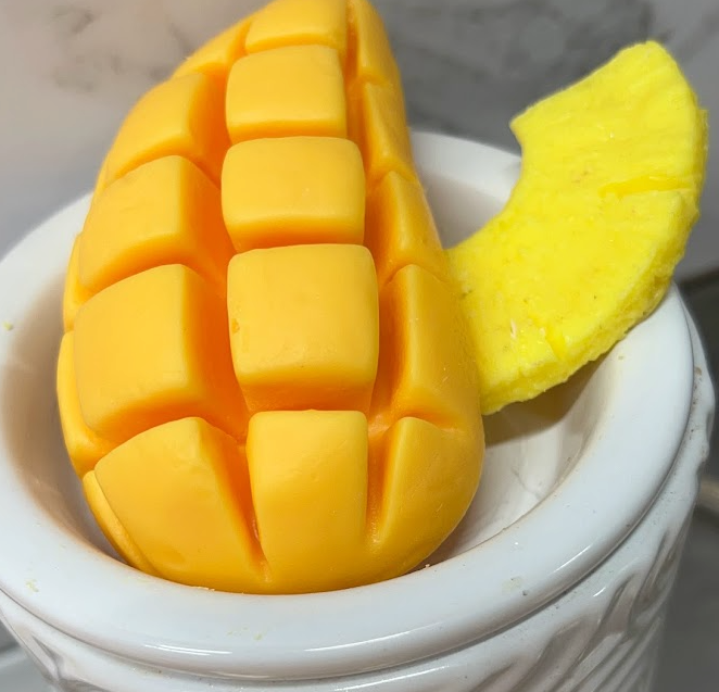 PINEAPPLES & MANGOES wax melts | Fake Food | fruity | 5.5 oz