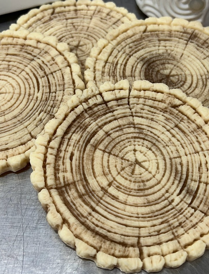 WOOD SLICES | Mahogany Teakwood fragrance | 6.75 oz