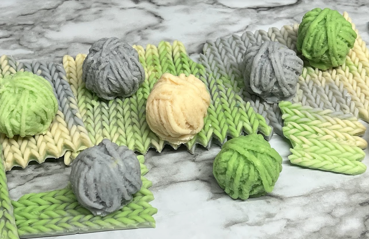 YARN ADDICT wax melts | Clean Cotton Scent | Balls of Yarn | Knit Crochet  | 5.25 oz