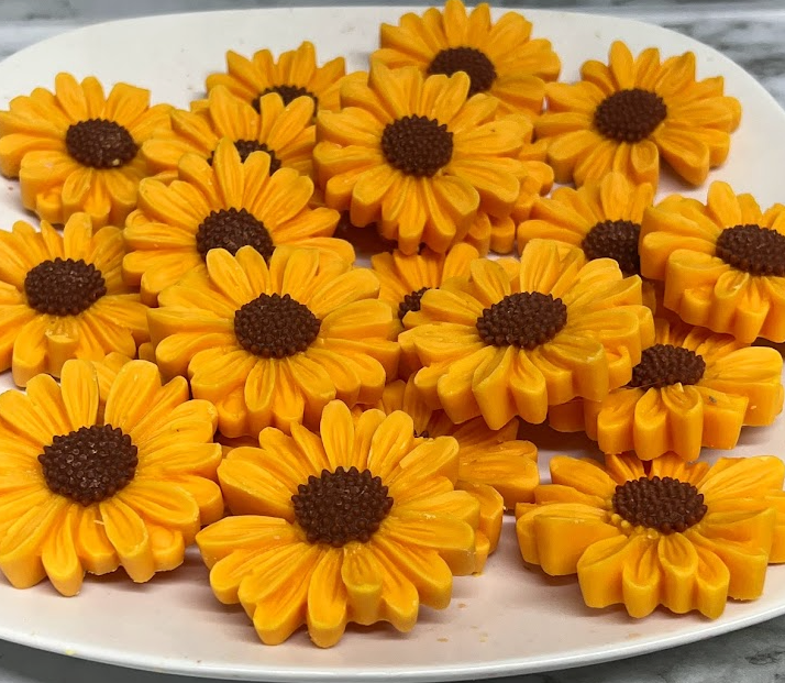 SUNFLOWERS Realistic Floral Flower Wax Melts | 7 Melts | 4.25 oz