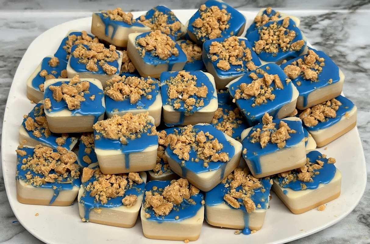 BLUEBERRY CHEESECAKE BITES Wax Melts with crumble | 7 melts | 5.5 oz