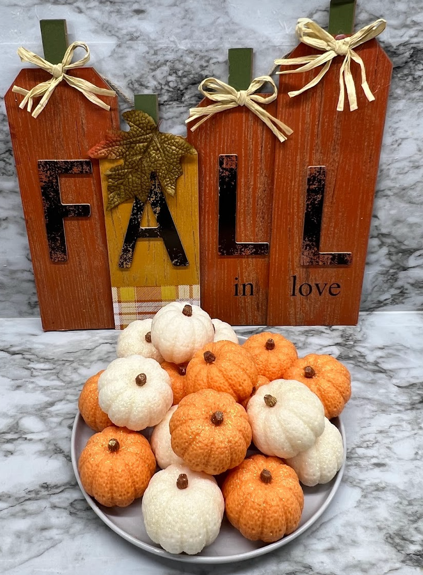PUMPKINS wax melts 4pk | WHITE PUMPKIN | PUMPKIN APPLE | 8.25 oz