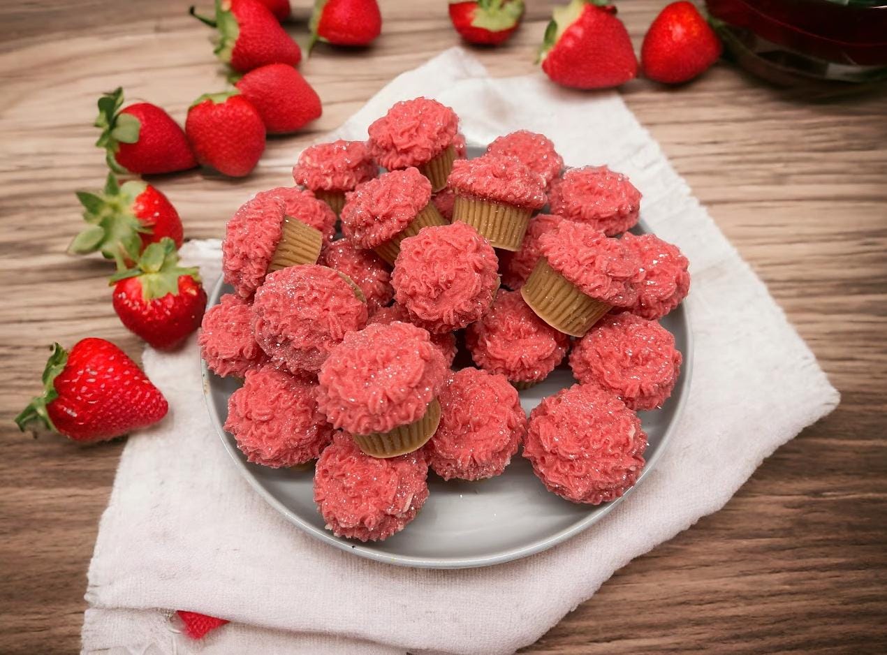 STRAWBERRY SHORTCAKE CUPCAKES | Valentine's Day | 6 Wax Melts | 5.25 oz